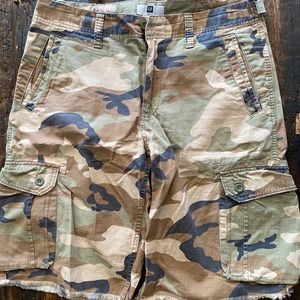 Men’s gap cargo shorts